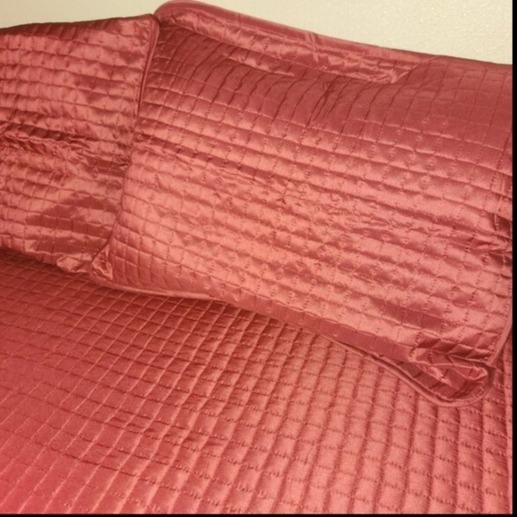 2 Burgundy Quilted Pillow Shams - Picture 1 of 6